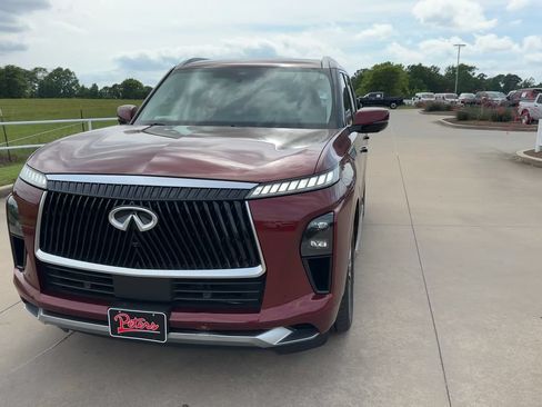 Used 2025 INFINITI QX80 Sensory AWD/4WD image 4