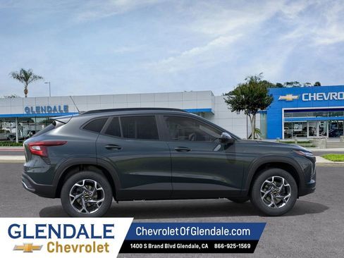 New 2026 Chevrolet Trax LT image 5