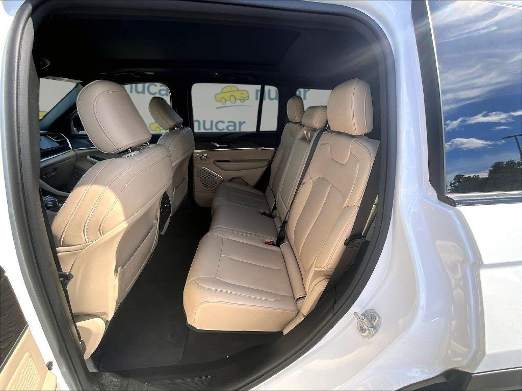 Used 2023 Jeep Grand Cherokee 4WD 4xe image 15