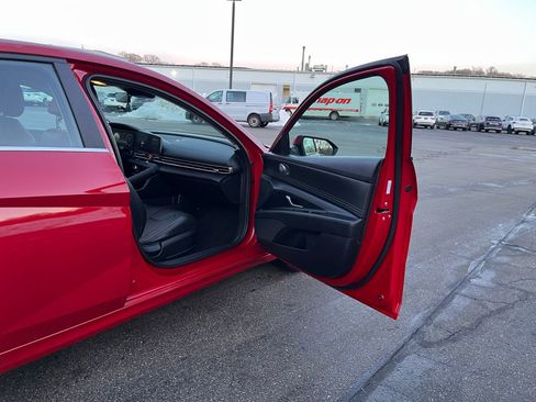 Certified 2023 Hyundai Elantra Limited w/ Cargo Package image 19