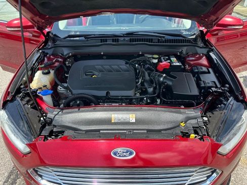 Used 2015 Ford Fusion SE w/ Equipment Group 202A FWD image 32