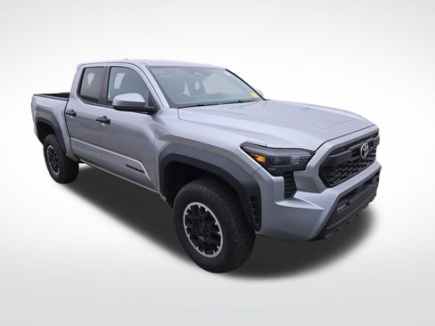 Used 2024 Toyota Tacoma TRD Off-Road image 11