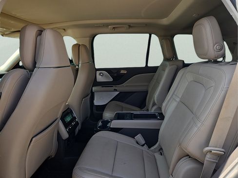 Used 2020 Lincoln Aviator Reserve w/ Equipment Group 202A AWD/4WD image 19
