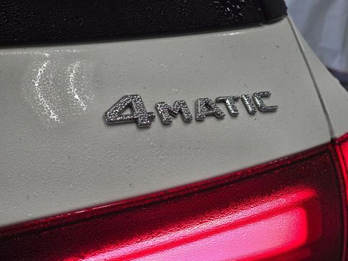 Used 2025 Mercedes-Benz GLE 350 4MATIC w/ Driver Assistance Package image 34