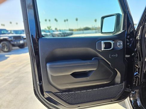 New 2026 Jeep Gladiator Rubicon image 9