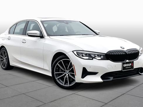 Used 2019 BMW 330i Sedan w/ Driving Assistance Package image 3