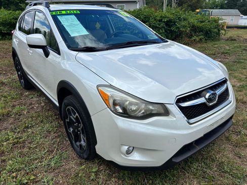 Used 2013 Subaru Crosstrek 2.0i Premium w/ Popular Pkg 1 AWD/4WD image 3