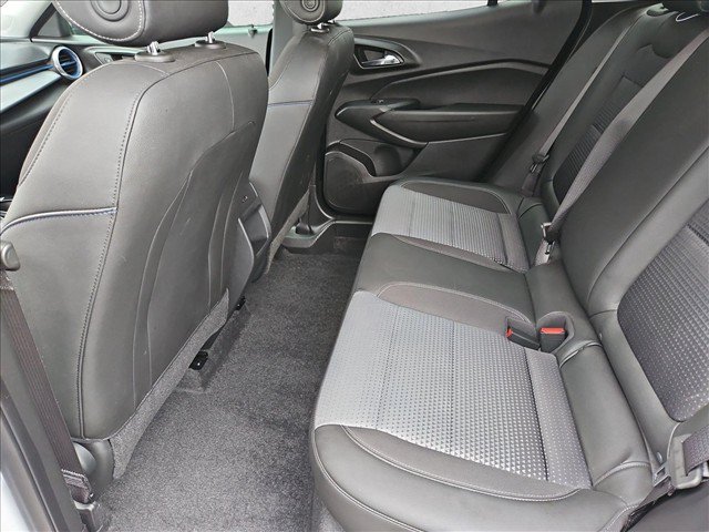 Certified 2025 Chevrolet Trax LT w/ LT Convenience Package FWD image 24