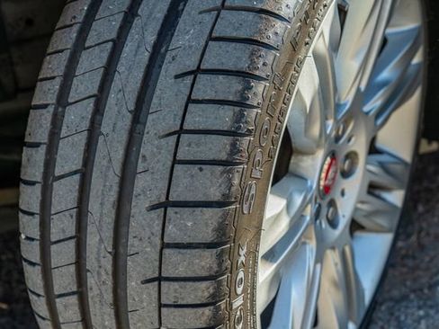 Used 2016 Jaguar XF Premium image 16