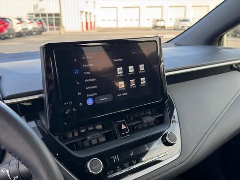 Used 2024 Toyota Corolla SE w/ SE Package image 24