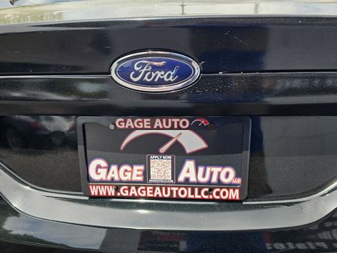 Used 2014 Ford Fusion SE FWD image 16