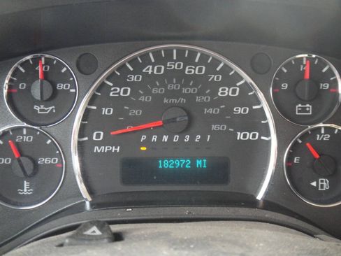 Used 2008 Chevrolet Express 1500 RWD image 16
