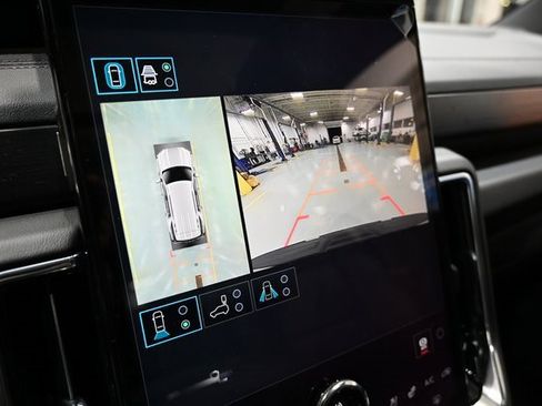 New 2026 GMC Yukon Denali w/ Sun & Power Step Package image 19