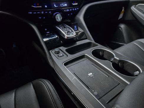 Used 2025 Acura MDX SH-AWD image 30