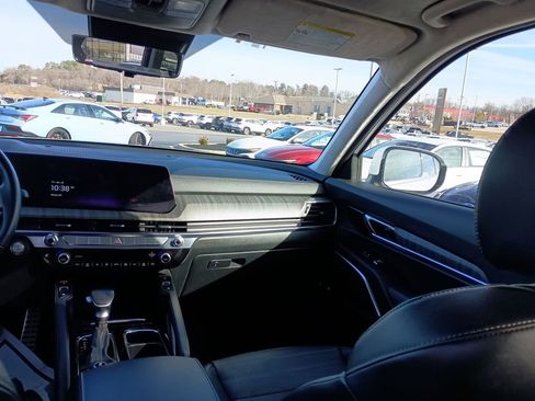 Used 2023 Kia Telluride SX Prestige image 11