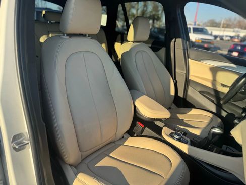 Used 2017 BMW X1 sDrive28i image 10