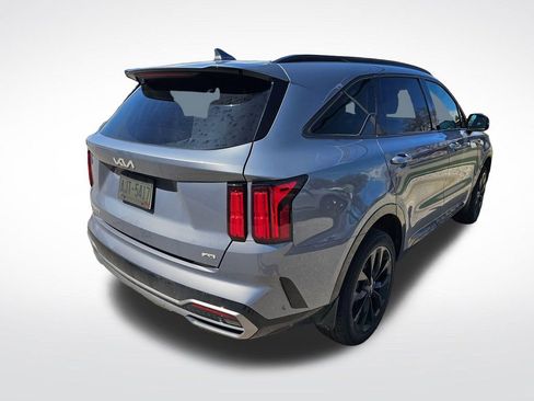 Used 2023 Kia Sorento SX image 3