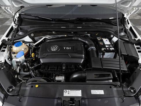 Used 2016 Volkswagen Jetta Sport image 39