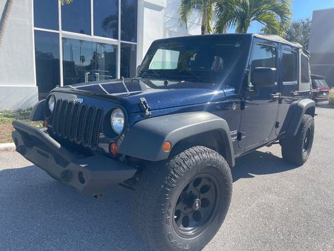 Used 2013 Jeep Wrangler Unlimited Sport image 4