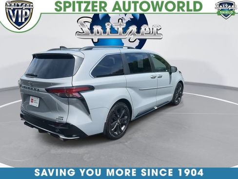 Certified 2023 Toyota Sienna XSE FWD image 9