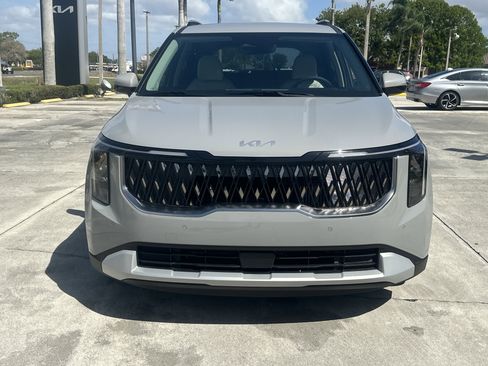 New 2026 Kia Carnival EX FWD image 3