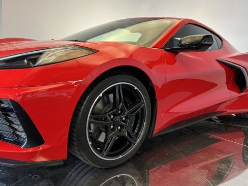 Used 2024 Chevrolet Corvette Stingray Premium Cpe w/ Z51 Performance Package RWD image 22