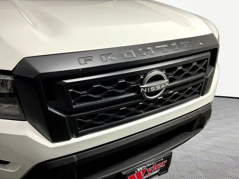 Certified 2022 Nissan Frontier S w/ Technology Package RWD image 32