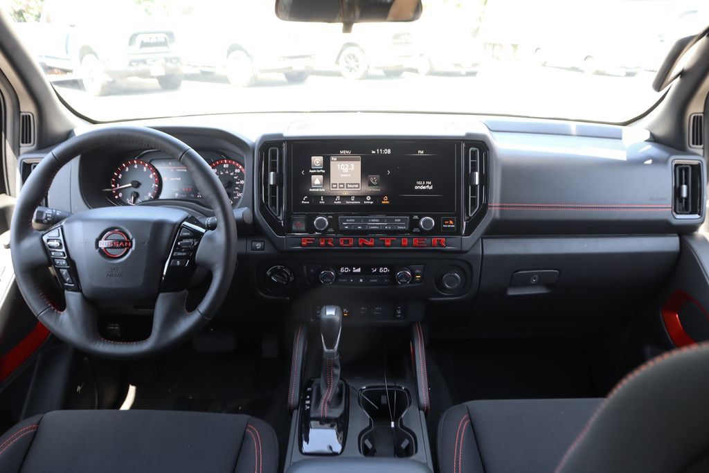 Used 2025 Nissan Frontier PRO-4X w/ Pro Convenience Package AWD/4WD image 25