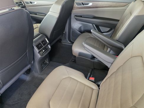 New 2026 Volkswagen Atlas SEL image 19
