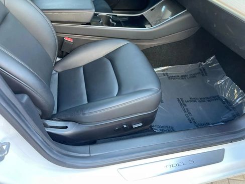 Used 2020 Tesla Model 3 Standard Range Plus image 11