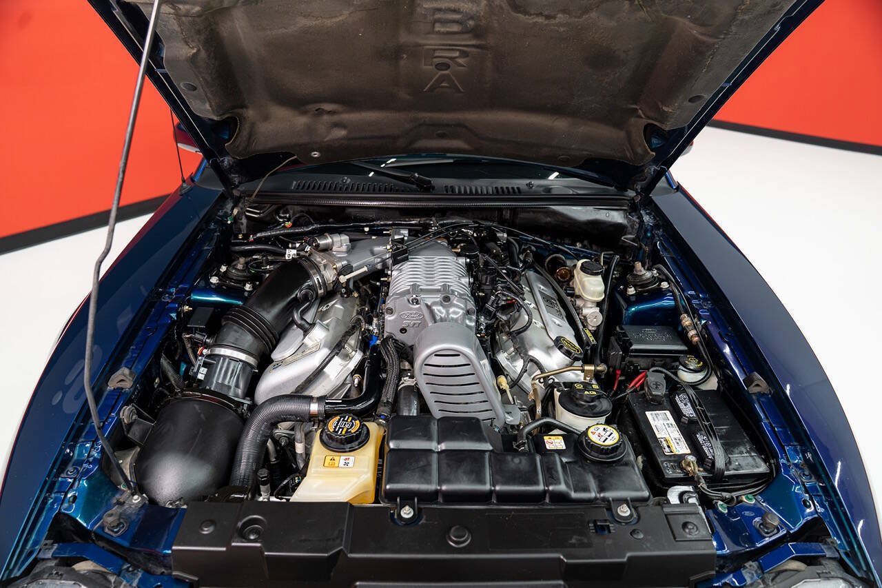 Used 2004 Ford Mustang Cobra RWD image 10