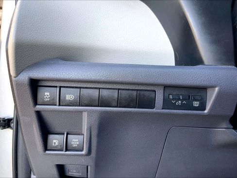 Used 2022 Toyota Sienna XLE FWD image 33
