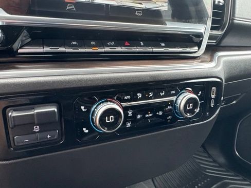 Used 2025 GMC Sierra 1500 SLT RWD image 5