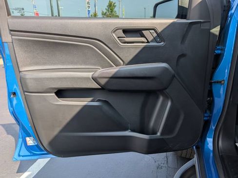 Used 2024 Chevrolet Colorado Trail Boss AWD/4WD image 9