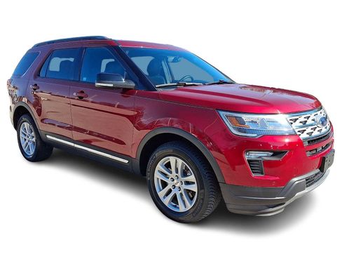 Used 2018 Ford Explorer XLT w/ Equipment Group 202A image 7