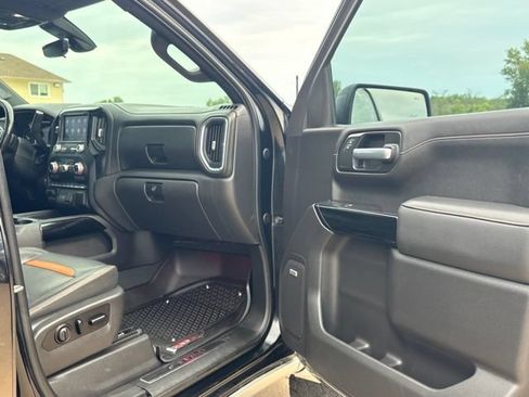 Used 2021 GMC Sierra 1500 AT4 w/ AT4 Premium Package AWD/4WD image 43