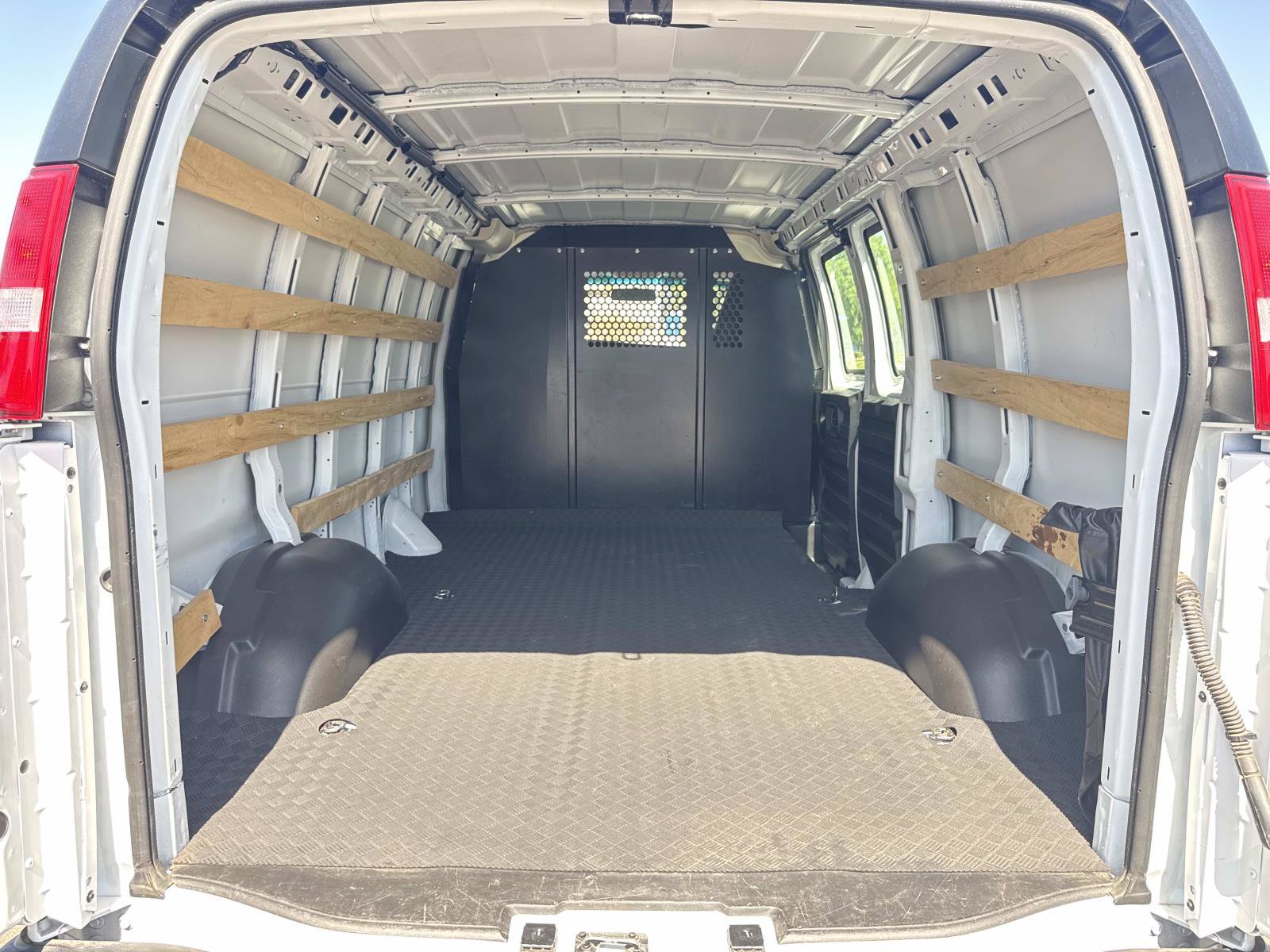 Used 2025 Chevrolet Express 2500 w/ Driver Convenience Package RWD image 26
