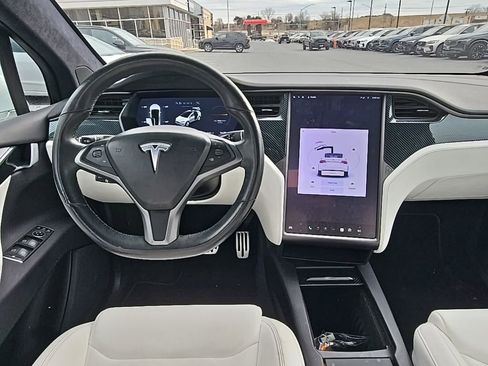 Used 2020 Tesla Model X Long Range image 2