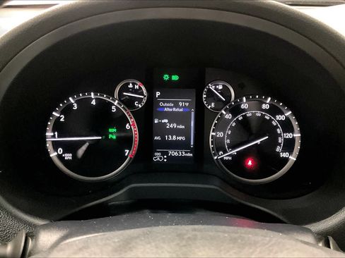 Used 2022 Lexus GX 460 Luxury w/ Accessory Package AWD/4WD image 24