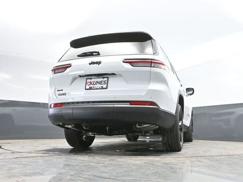 New 2026 Jeep Grand Cherokee L Limited AWD/4WD image 47