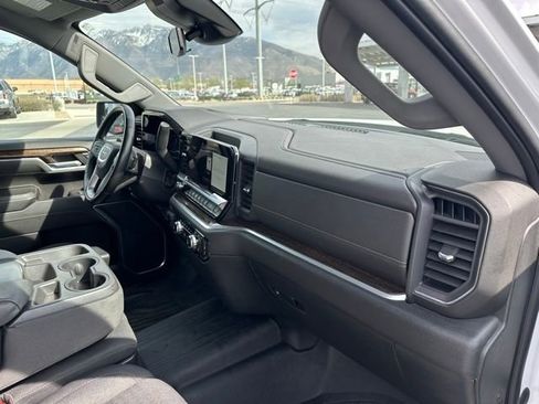 Certified 2023 GMC Sierra 1500 SLE image 18