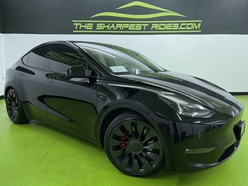 Used 2022 Tesla Model Y Performance image 1