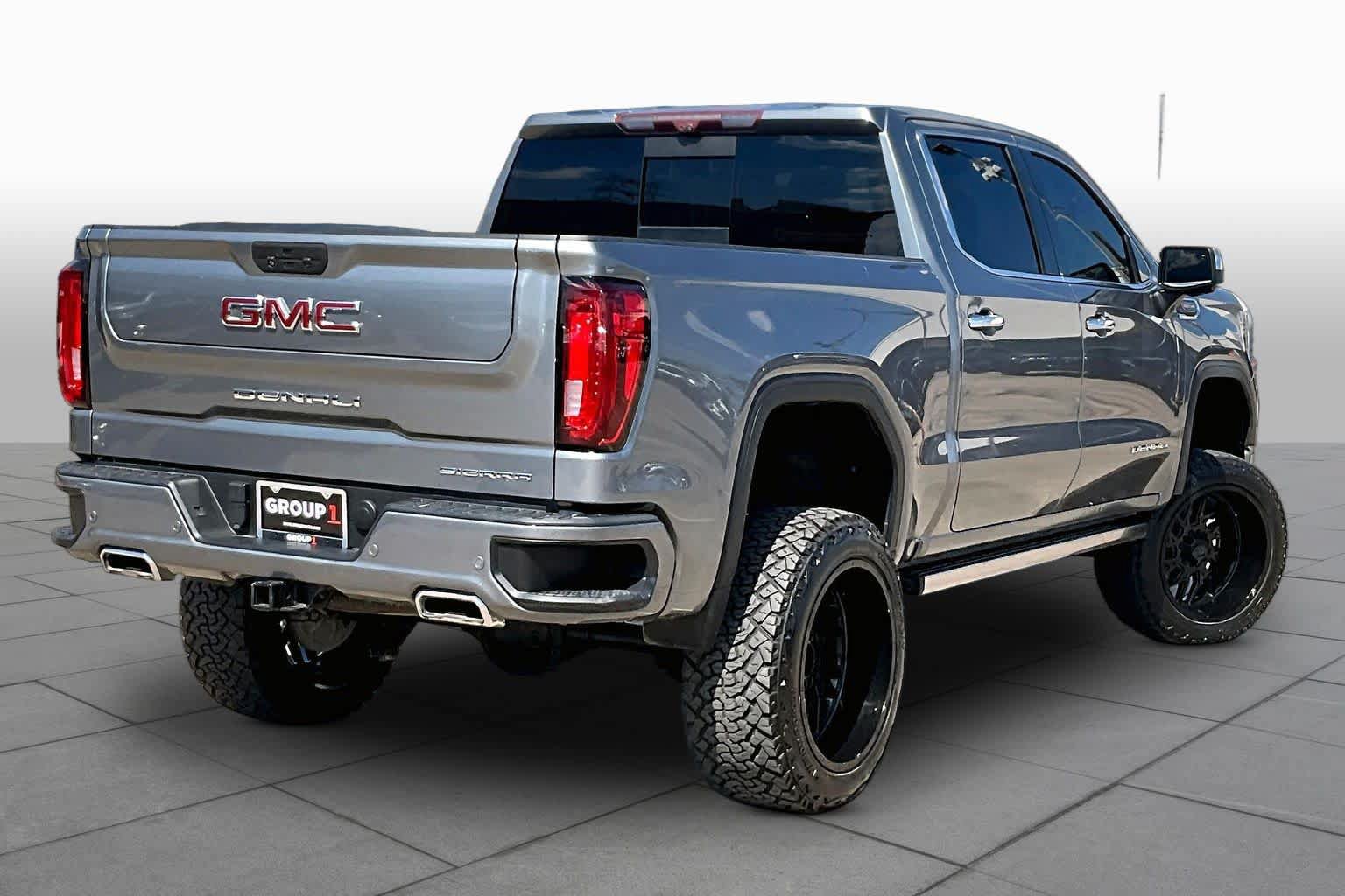 Used 2021 GMC Sierra 1500 Denali w/ Denali Ultimate Package AWD/4WD image 13