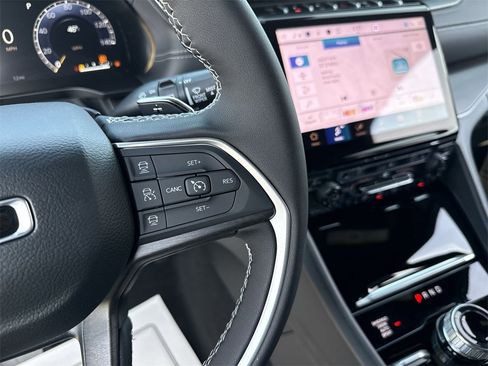 New 2025 Jeep Grand Cherokee L Limited w/ Trailer Tow Package image 16