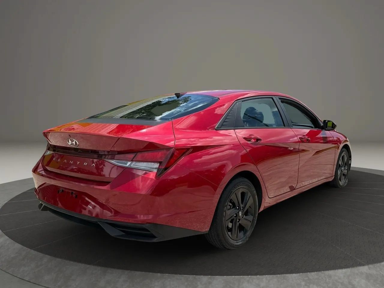 Used 2021 Hyundai Elantra SEL FWD image 7
