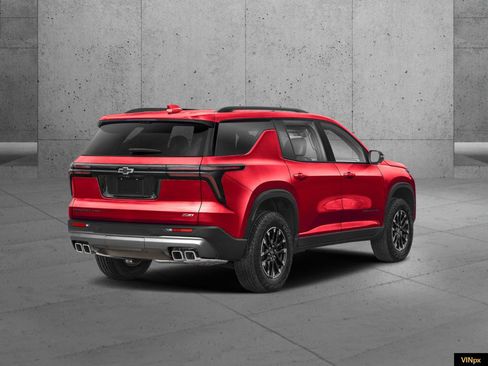 New 2026 Chevrolet Traverse High Country image 2