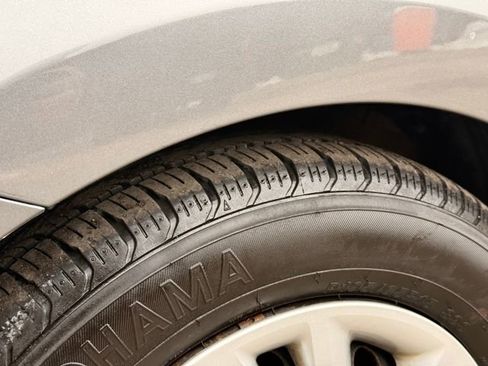 Used 2019 Hyundai Elantra SE w/ Cargo Package FWD image 11