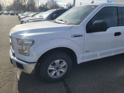 Used 2017 Ford F150 XLT image 4
