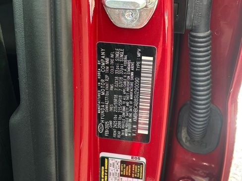 Used 2025 Hyundai Kona SEL image 24