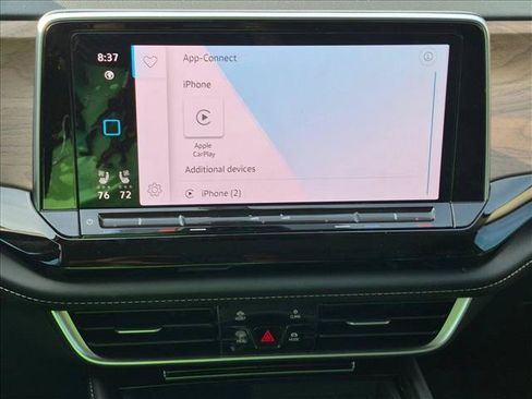 Used 2024 Volkswagen Atlas SE w/ Panoramic Sunroof Package FWD image 10
